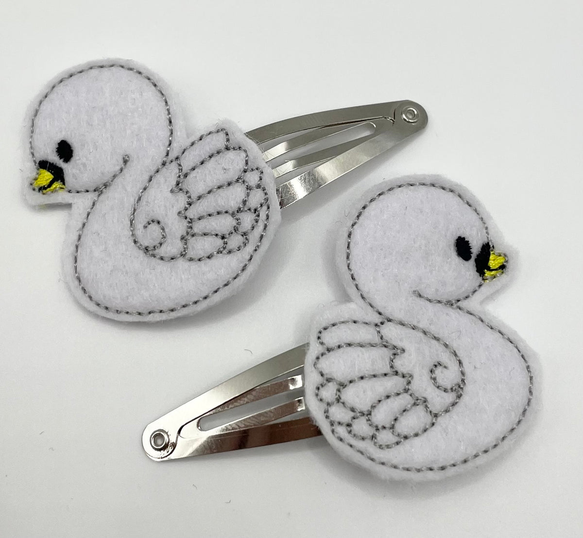 Pretty Swan - Pair of Embroidered Feltie Snap clips